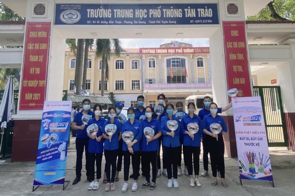 Hyundai Tuyên Quang Tiếp sức mùa thi tại 4 điểm trường trong tỉnh Tuyên Quang