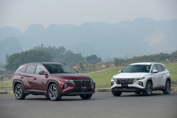 HYUNDAI THÀNH CÔNG CÔNG BỐ GIÁ BÁN MỚI CHO TUCSON VÀ SANTA FE